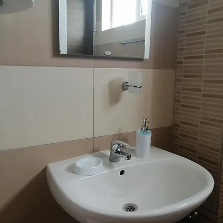 Sunny Apartment Chernomorets